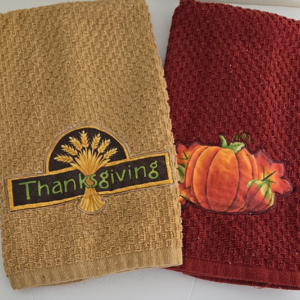 Thanksgiving Themed Bath Towel Set - Tan and Red